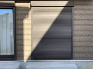 リクシル製シャッターが故障したときの対処法｜確認ポイントや修理を依頼すべき症状を解説